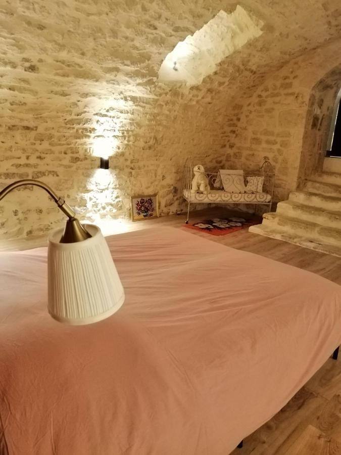 Le Refuge De La Sallee Gençay Buitenkant foto
