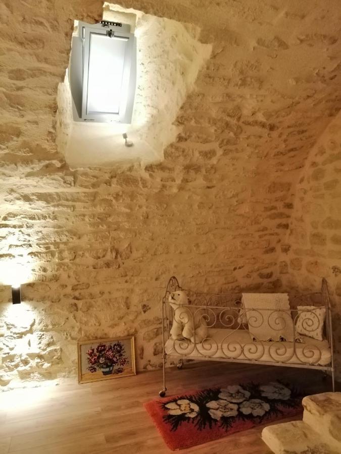 Le Refuge De La Sallee Gençay Buitenkant foto
